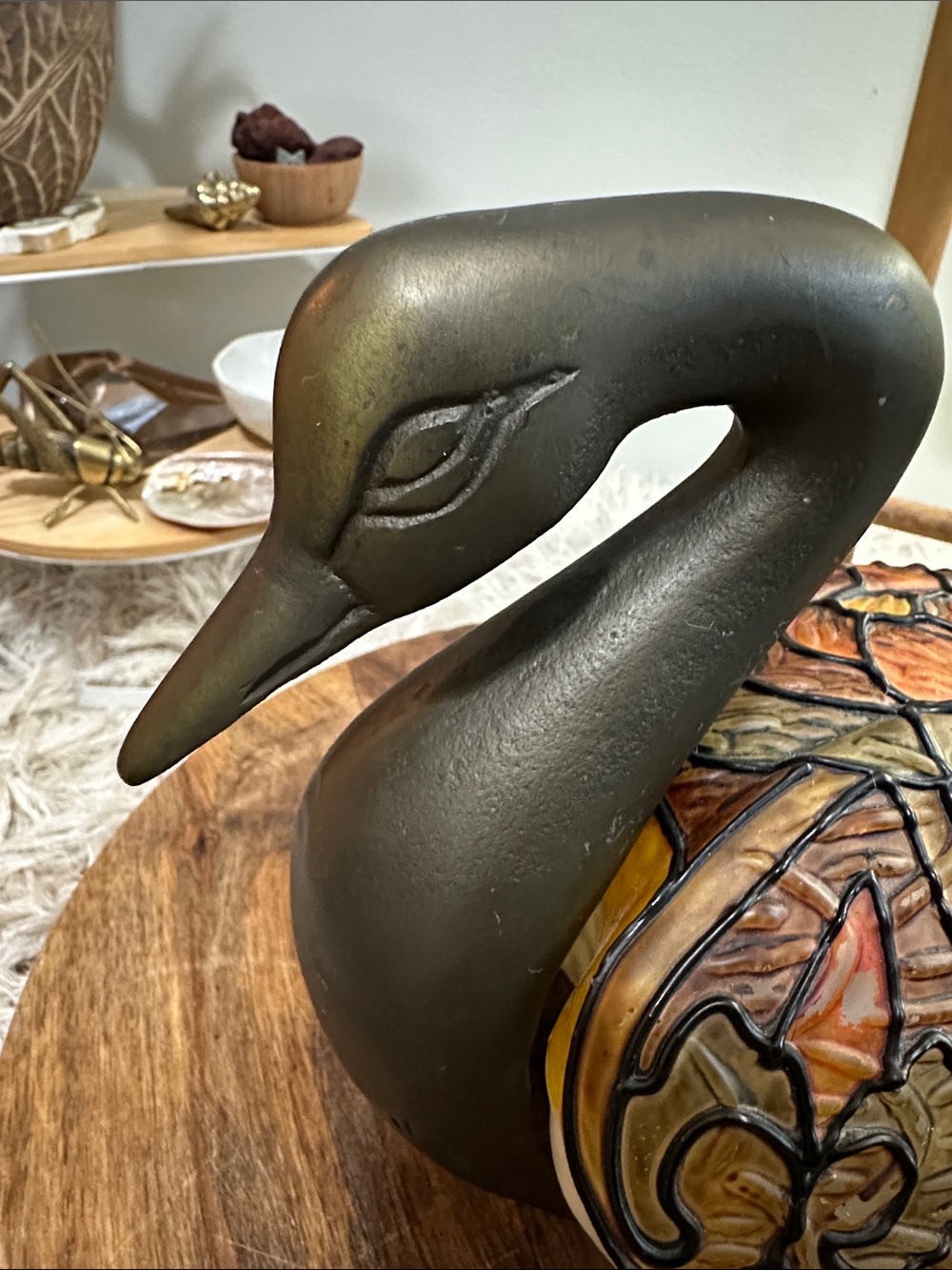 Vintage Stained Glass Style & Brass Tone Cast Metal Duck Table Library Lamp - Picture 4 of 17